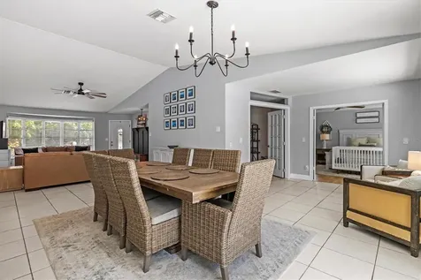 211 Avenida De Bahia Nokomis FL 34275