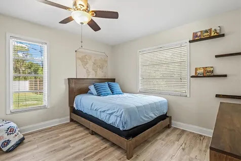 211 Avenida De Bahia Nokomis FL 34275