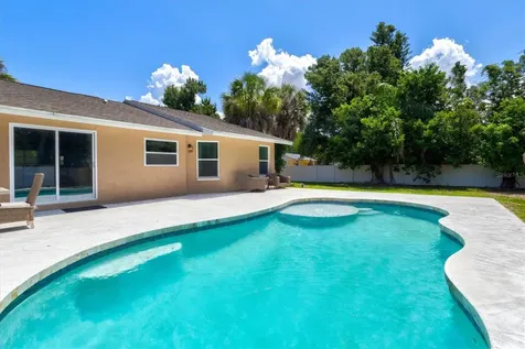 211 Avenida De Bahia Nokomis FL 34275