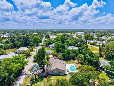 211 Avenida De Bahia Nokomis FL 34275