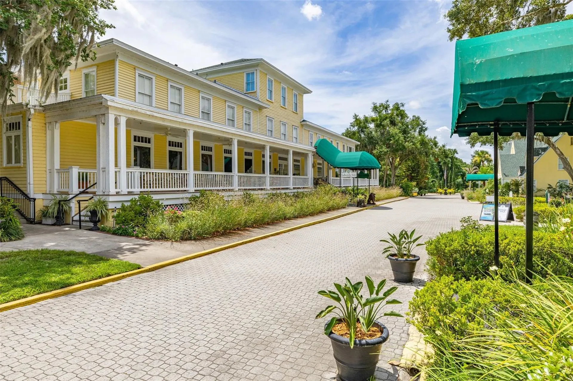 367 August Fern Loop Mount Dora FL 32757