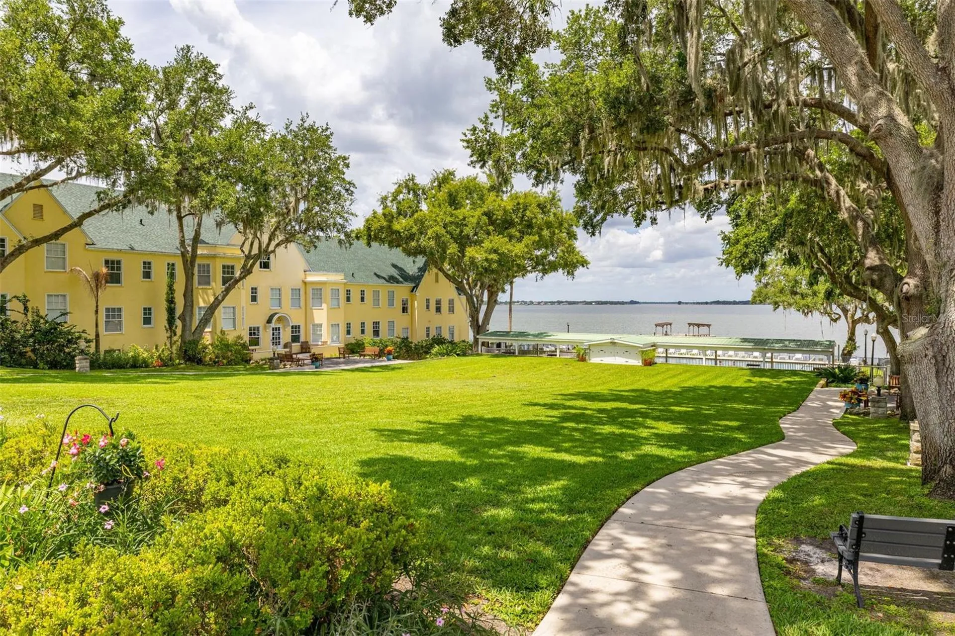 367 August Fern Loop Mount Dora FL 32757