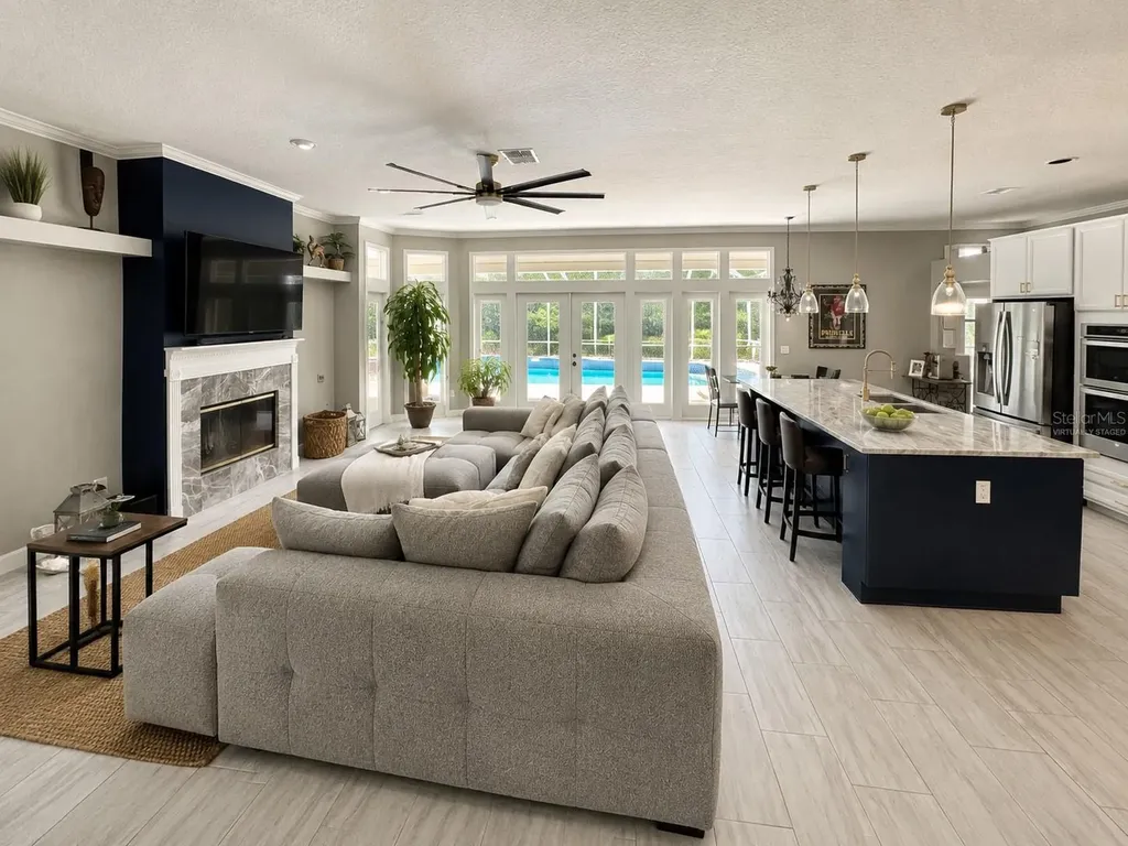2260 Langley Circle Orlando FL 32835