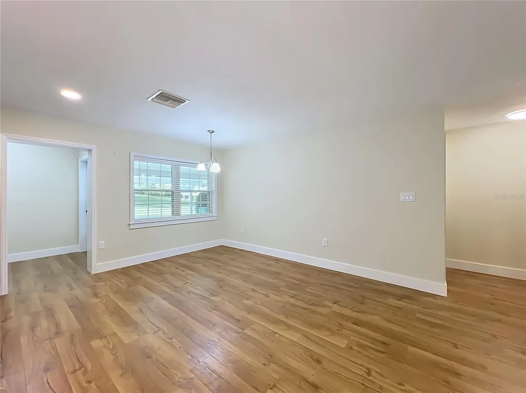 450 Liberty Avenue Mount Dora FL 32757
