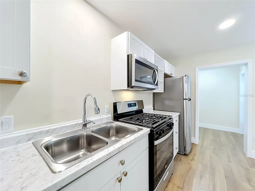 450 Liberty Avenue Mount Dora FL 32757