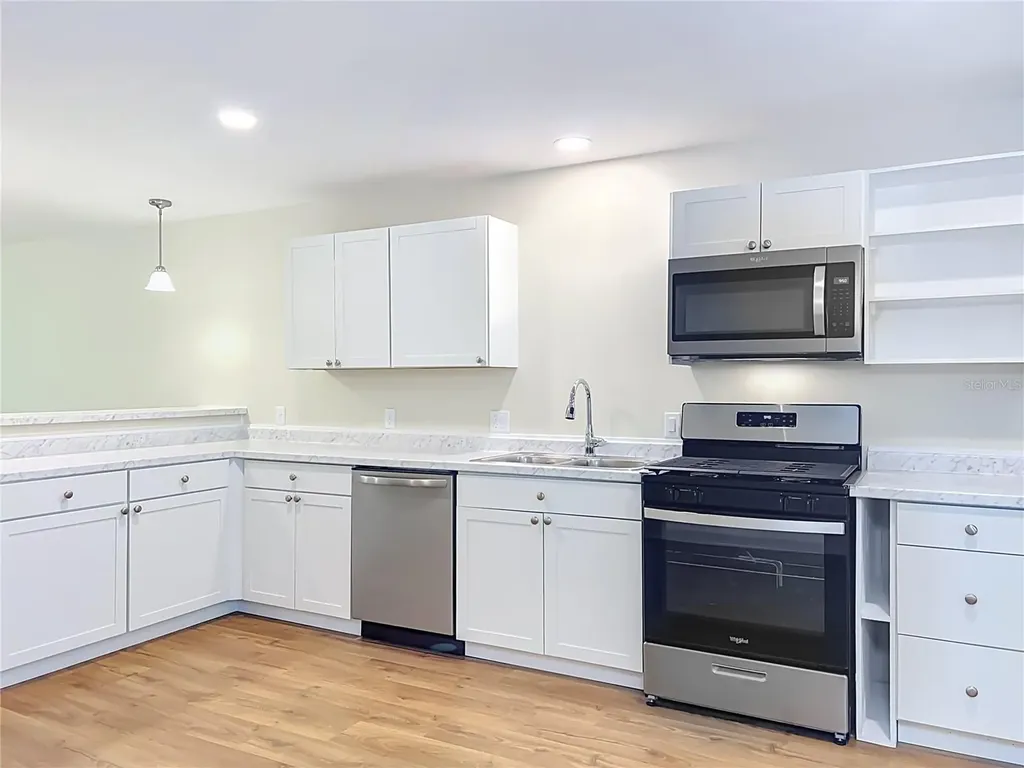 450 Liberty Avenue Mount Dora FL 32757