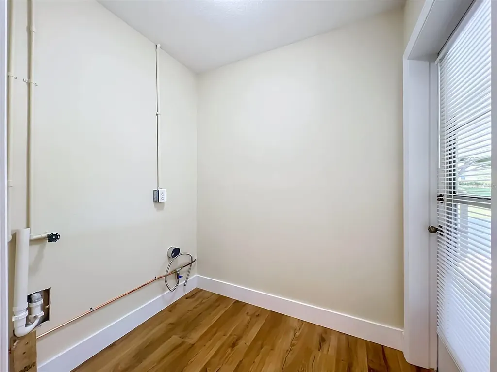 450 Liberty Avenue Mount Dora FL 32757