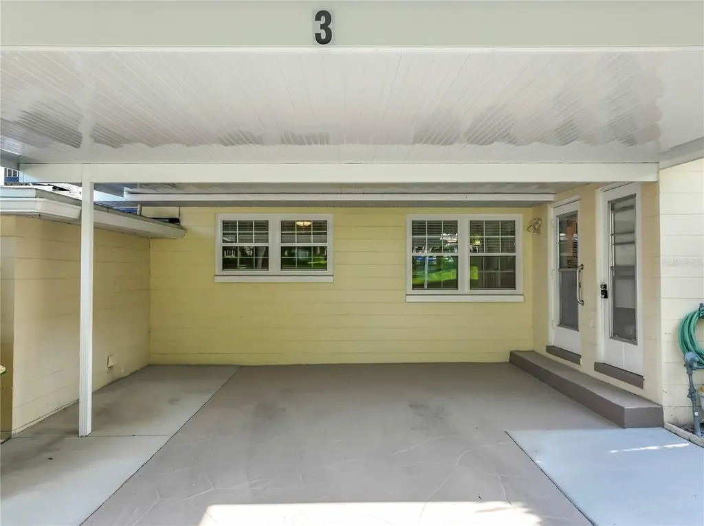 450 Liberty Avenue Mount Dora FL 32757