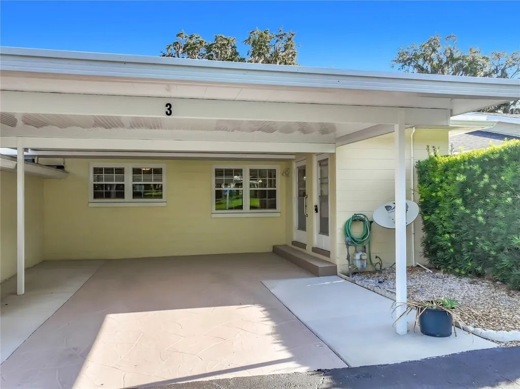 450 Liberty Avenue Mount Dora FL 32757