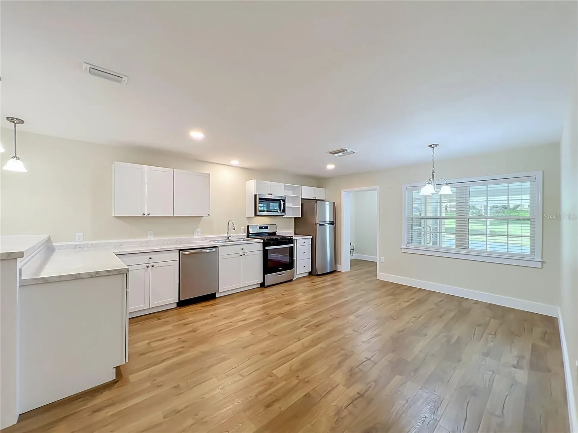 450 Liberty Avenue Mount Dora FL 32757