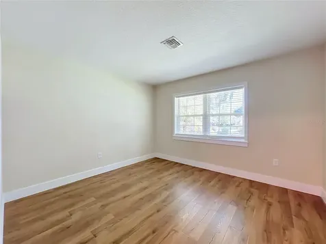 450 Liberty Avenue Mount Dora FL 32757