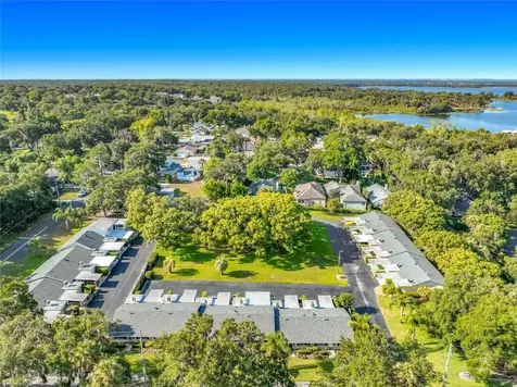 450 Liberty Avenue Mount Dora FL 32757