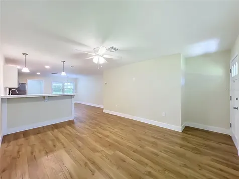 450 Liberty Avenue Mount Dora FL 32757