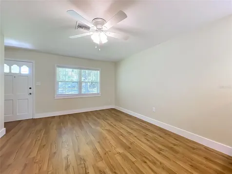 450 Liberty Avenue Mount Dora FL 32757