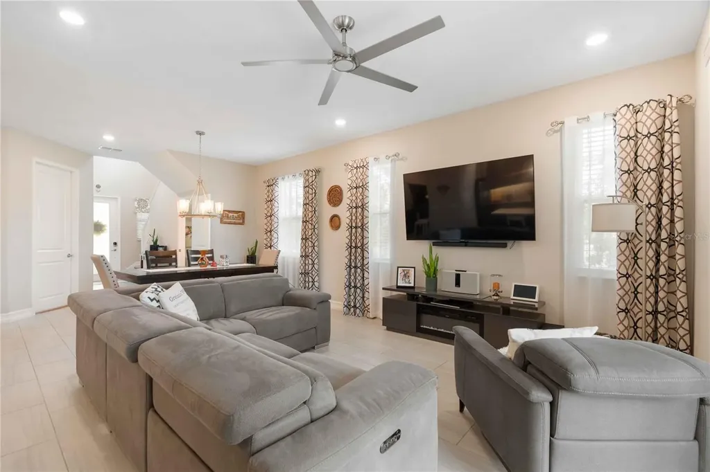 4833 San Martino Drive Wesley Chapel FL 33543