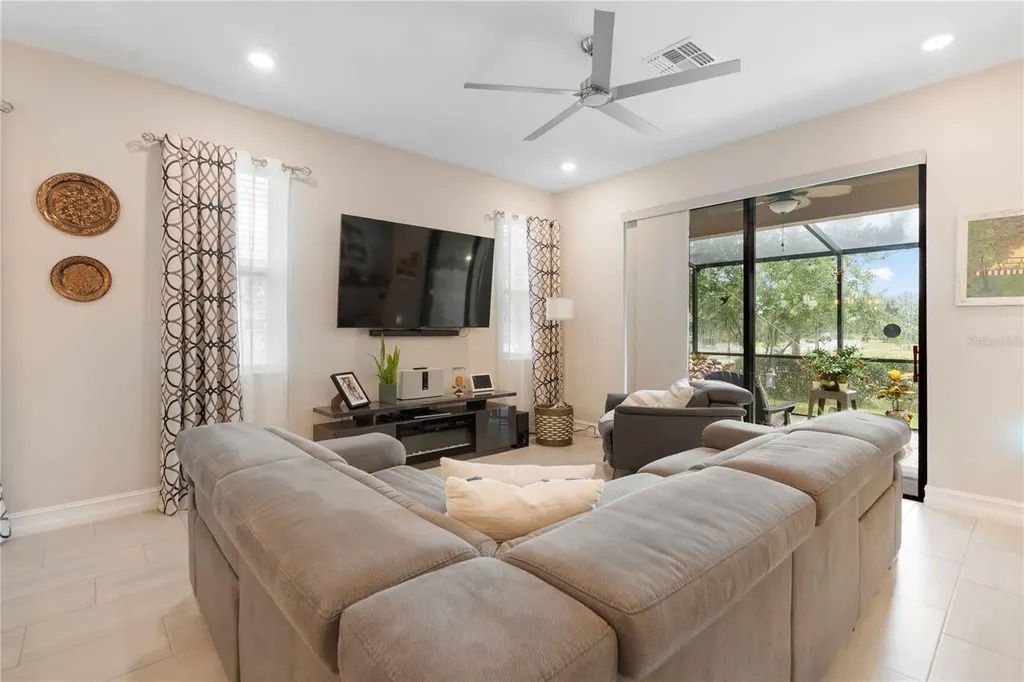 4833 San Martino Drive Wesley Chapel FL 33543