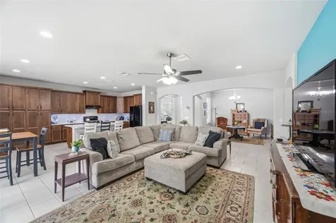 123 N Florida Avenue Tarpon Springs FL 34689