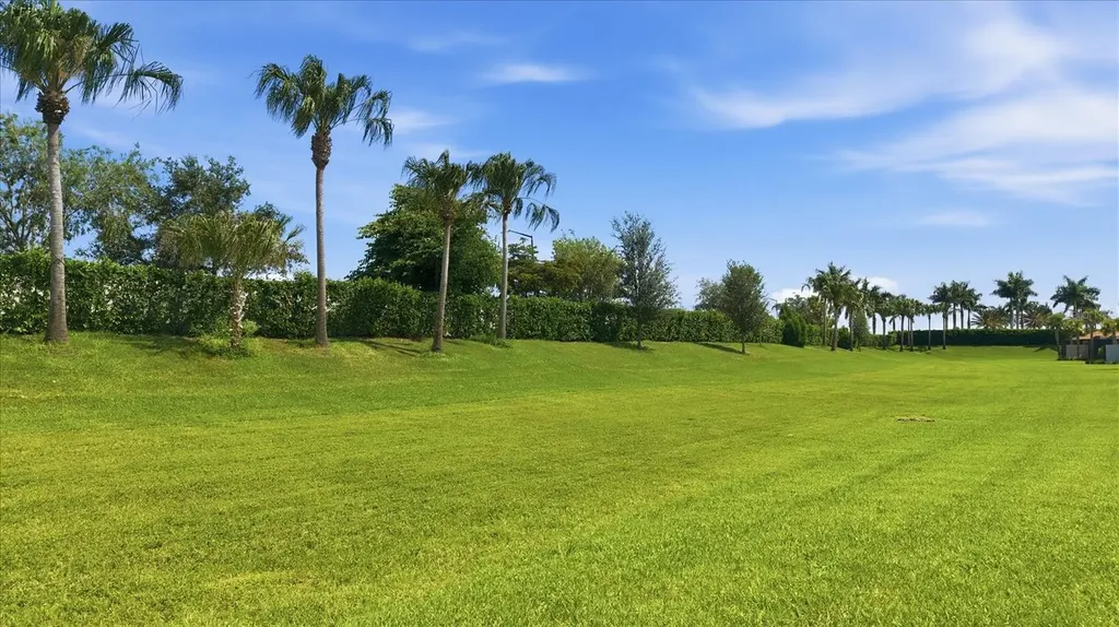 10068 Morning Mist Lane Sarasota FL 34241