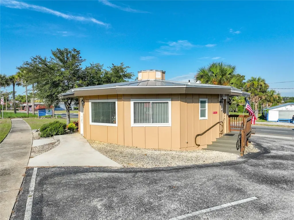 811 S Bay Street Eustis FL 32726
