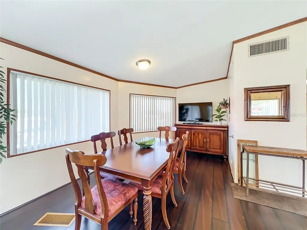 811 S Bay Street Eustis FL 32726