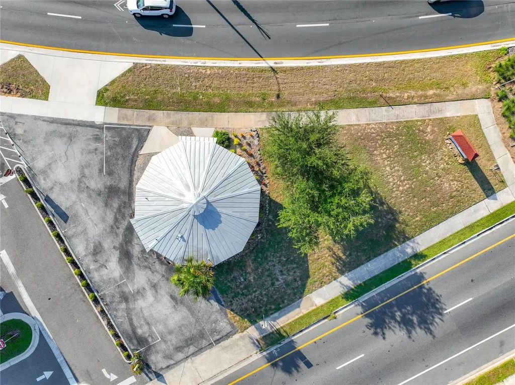 811 S Bay Street Eustis FL 32726