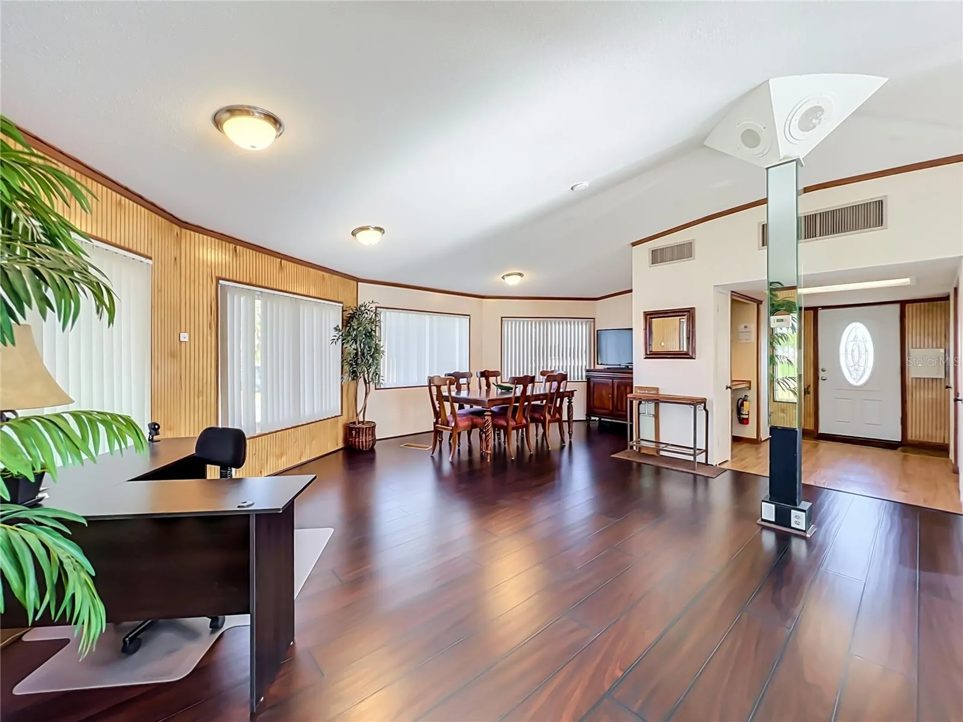 811 S Bay Street Eustis FL 32726