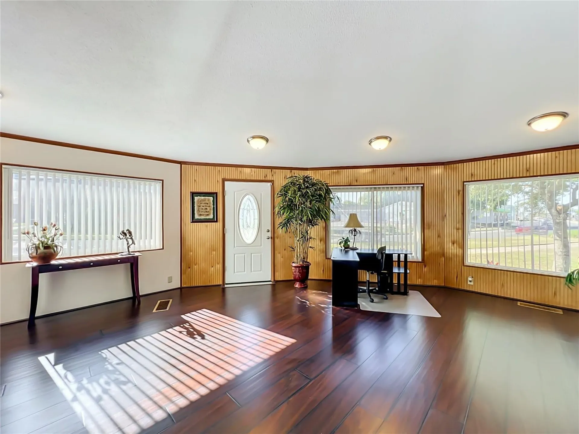 811 S Bay Street Eustis FL 32726