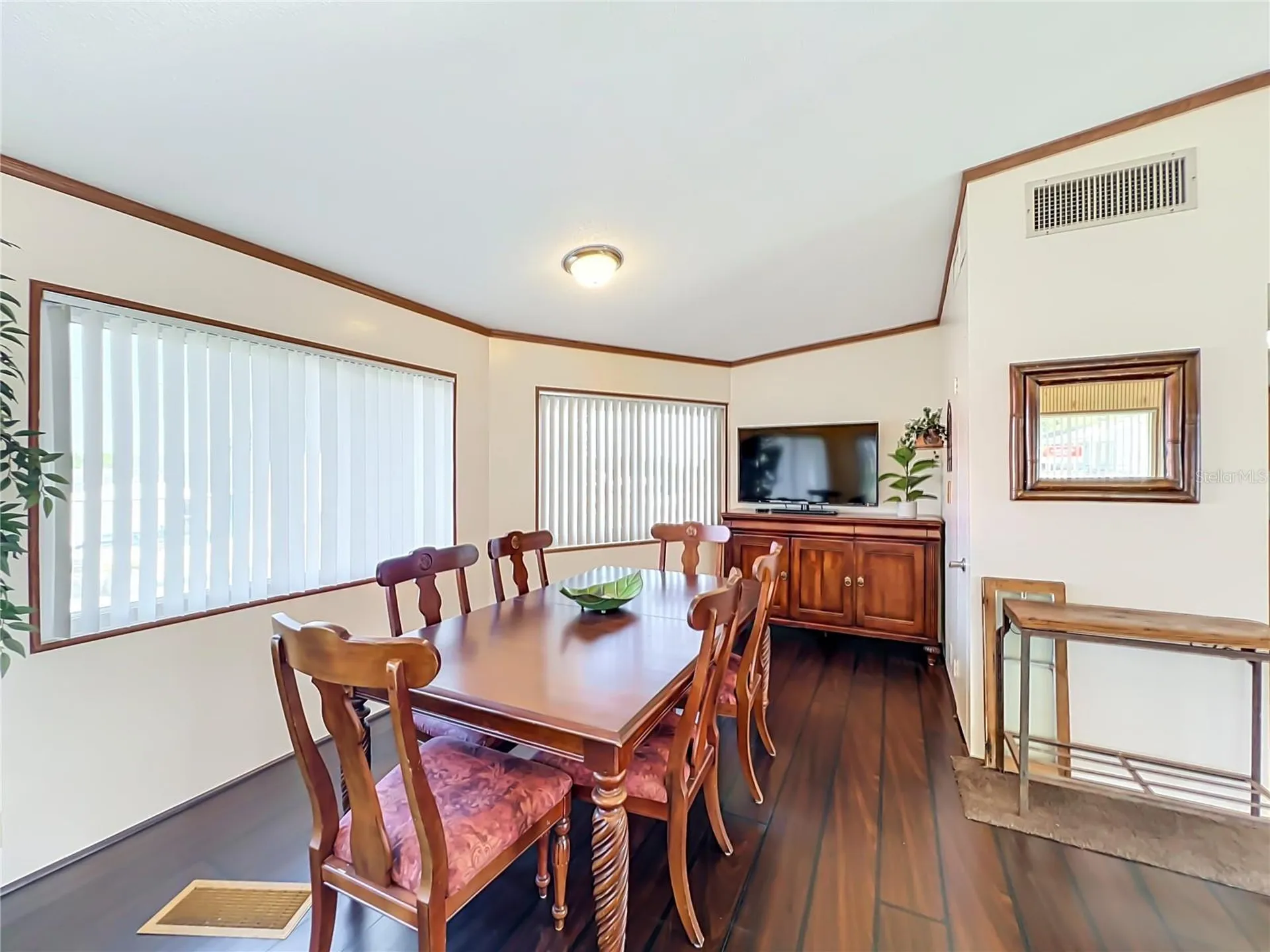 811 S Bay Street Eustis FL 32726