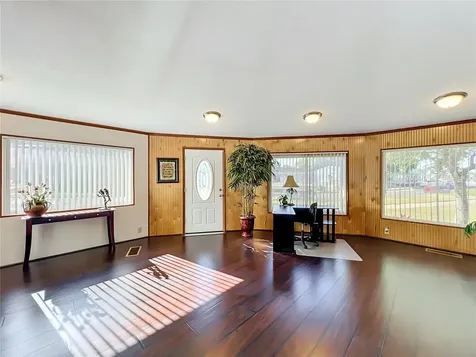 811 S Bay Street Eustis FL 32726