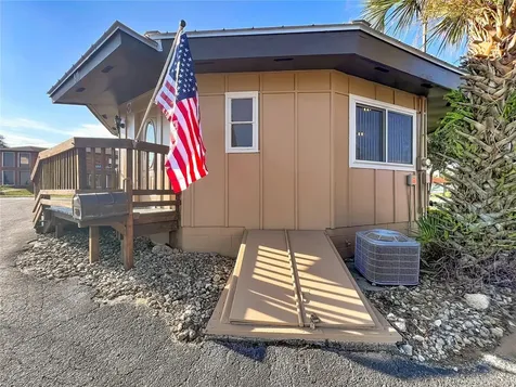 811 S Bay Street Eustis FL 32726