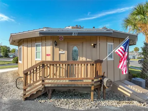 811 S Bay Street Eustis FL 32726