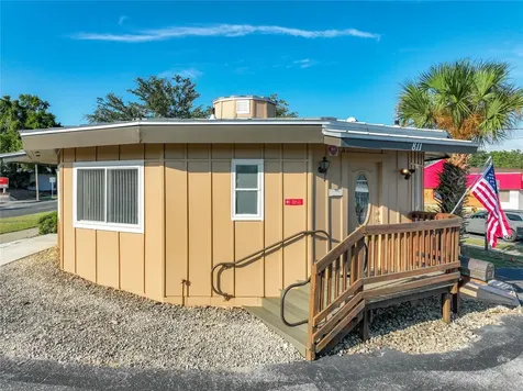 811 S Bay Street Eustis FL 32726