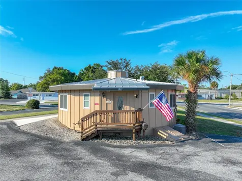 811 S Bay Street Eustis FL 32726