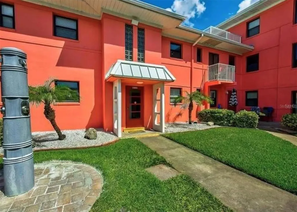 6800 Sunset Way St Pete Beach FL 33706