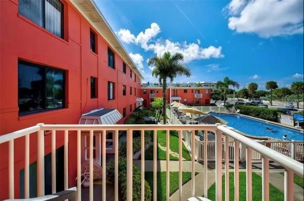 6800 Sunset Way St Pete Beach FL 33706