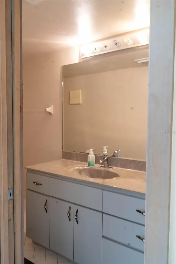 4365 Real Court Orlando FL 32808