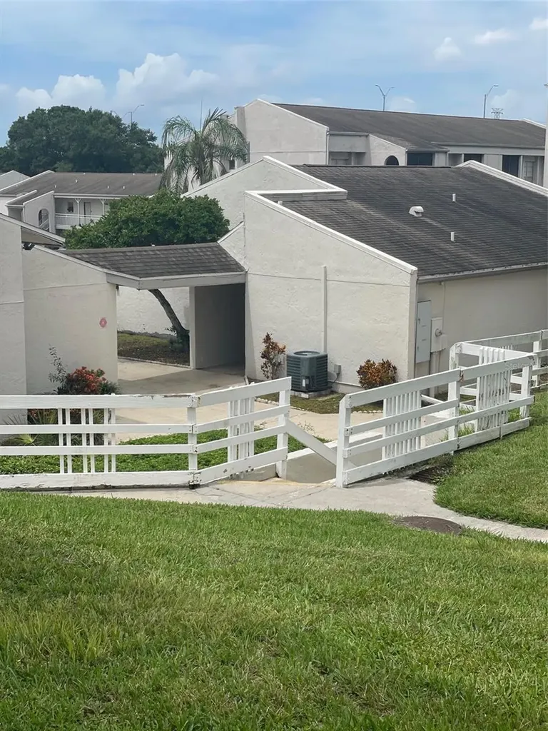 2625 State Road 590 Clearwater FL 33759