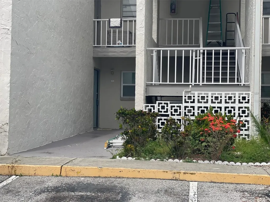2625 State Road 590 Clearwater FL 33759