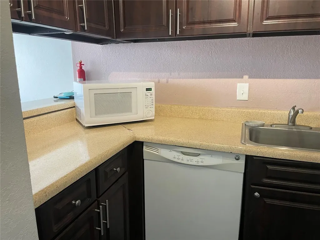 2625 State Road 590 Clearwater FL 33759