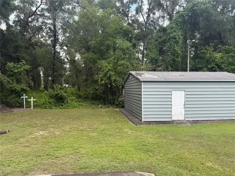 5561 NE 35th Street Silver Springs FL 34488