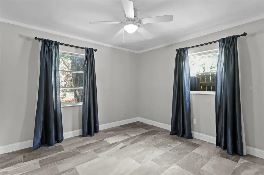 6928 Greenhill Place Tampa FL 33617