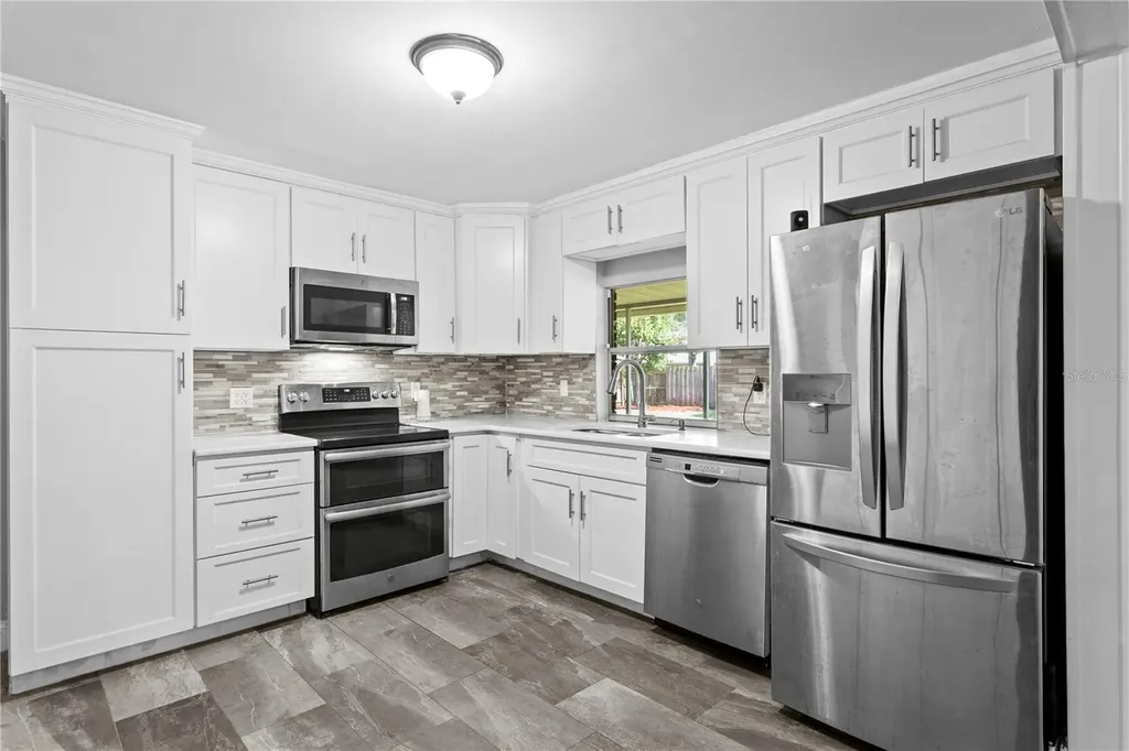 6928 Greenhill Place Tampa FL 33617