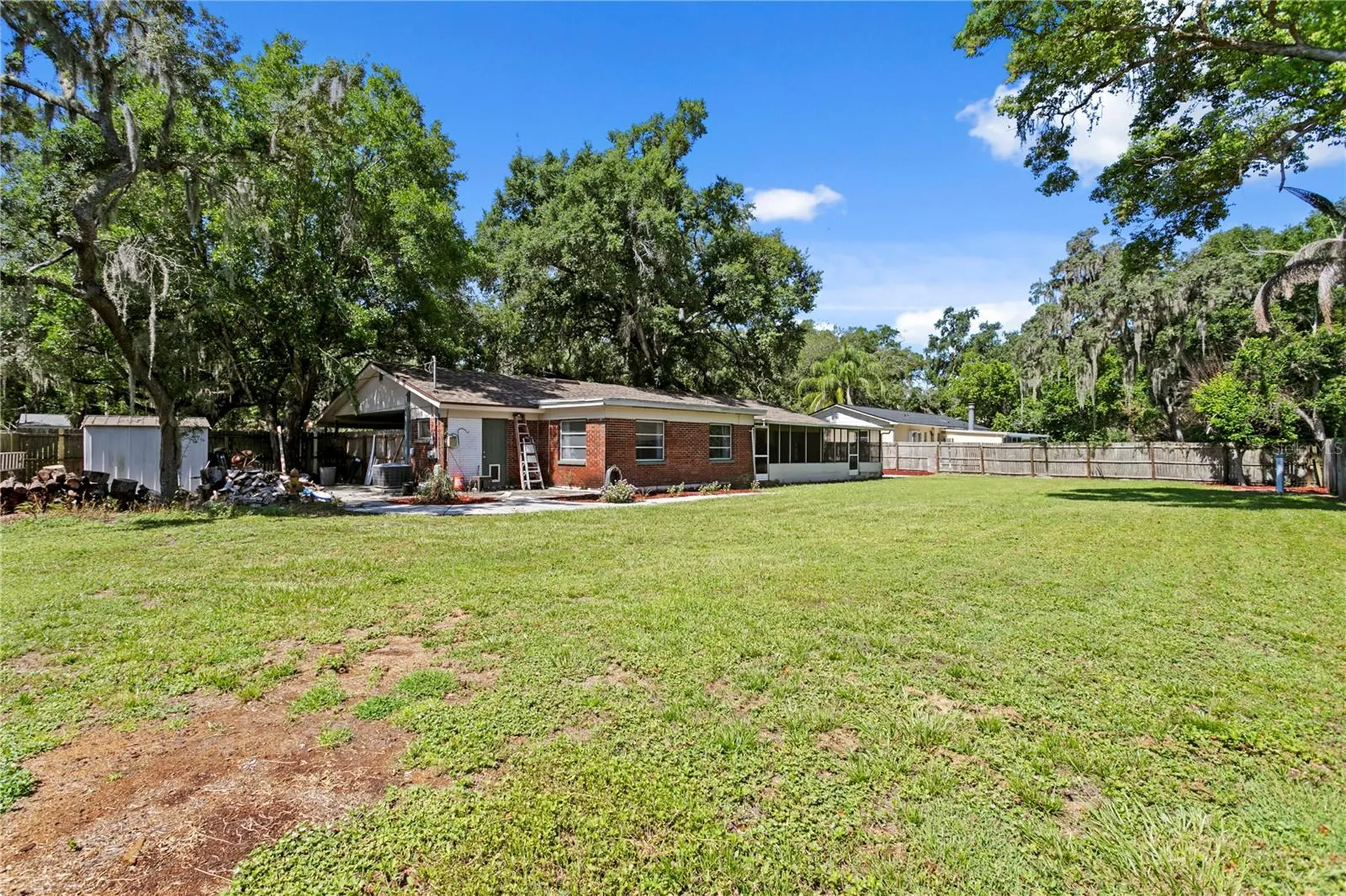 6928 Greenhill Place Tampa FL 33617