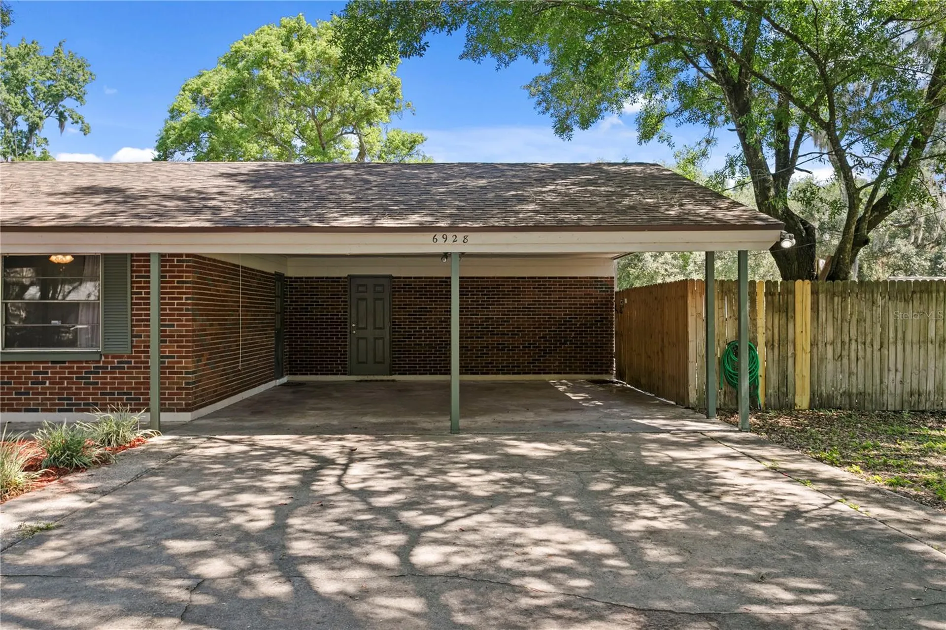 6928 Greenhill Place Tampa FL 33617