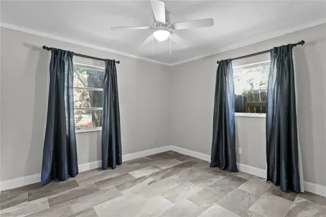 6928 Greenhill Place Tampa FL 33617