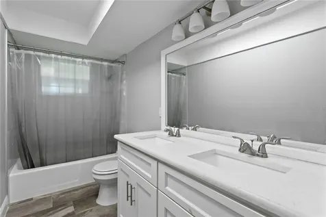 6928 Greenhill Place Tampa FL 33617