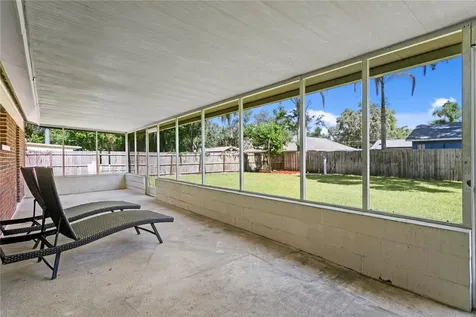 6928 Greenhill Place Tampa FL 33617