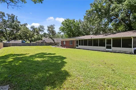 6928 Greenhill Place Tampa FL 33617