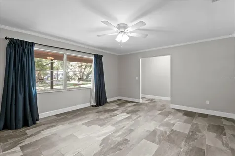 6928 Greenhill Place Tampa FL 33617
