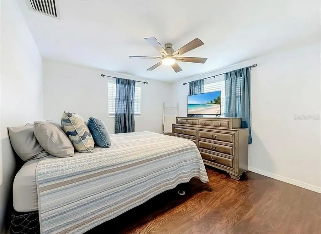 2019 Hess Drive Holiday FL 34691